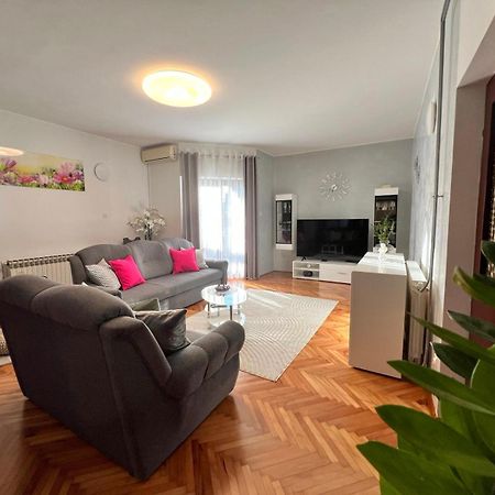 Apartment Tigo - 2 Bedrooms, 2 Bathrooms, Terrace And Big Garden Фажана Екстер'єр фото